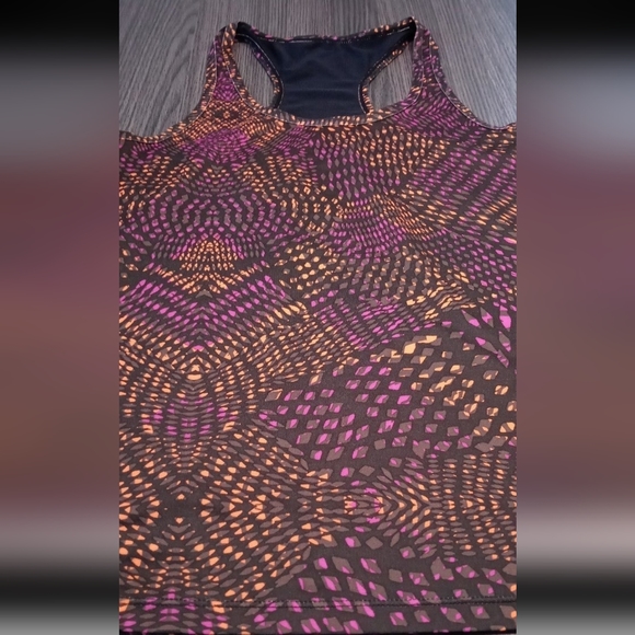 Fabletics Racerback Athletic Tank Top Women's Size Medium - Picture 3 of 6